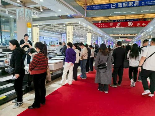 30萬人次到場 成都雙流空港商貿區(qū)新春首場訂貨會火熱開幕